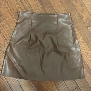 Elegant Brown Leather Skirt